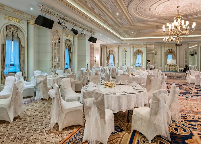 Elite World Van