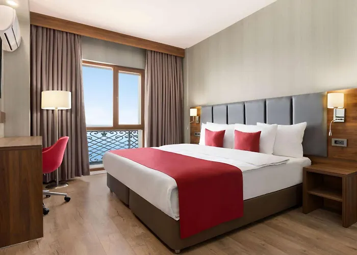 Ramada By Wyndham Van